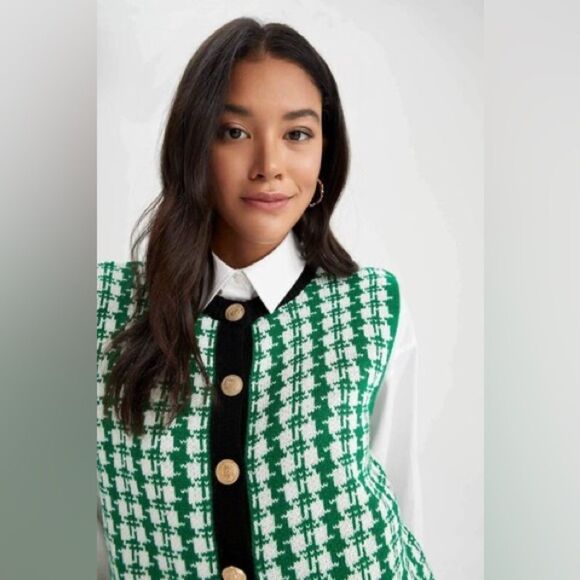 DeFacto Relax Fit Crew Neck Vest with Gold Buttons, Size‎ M - Picture 8 of 15